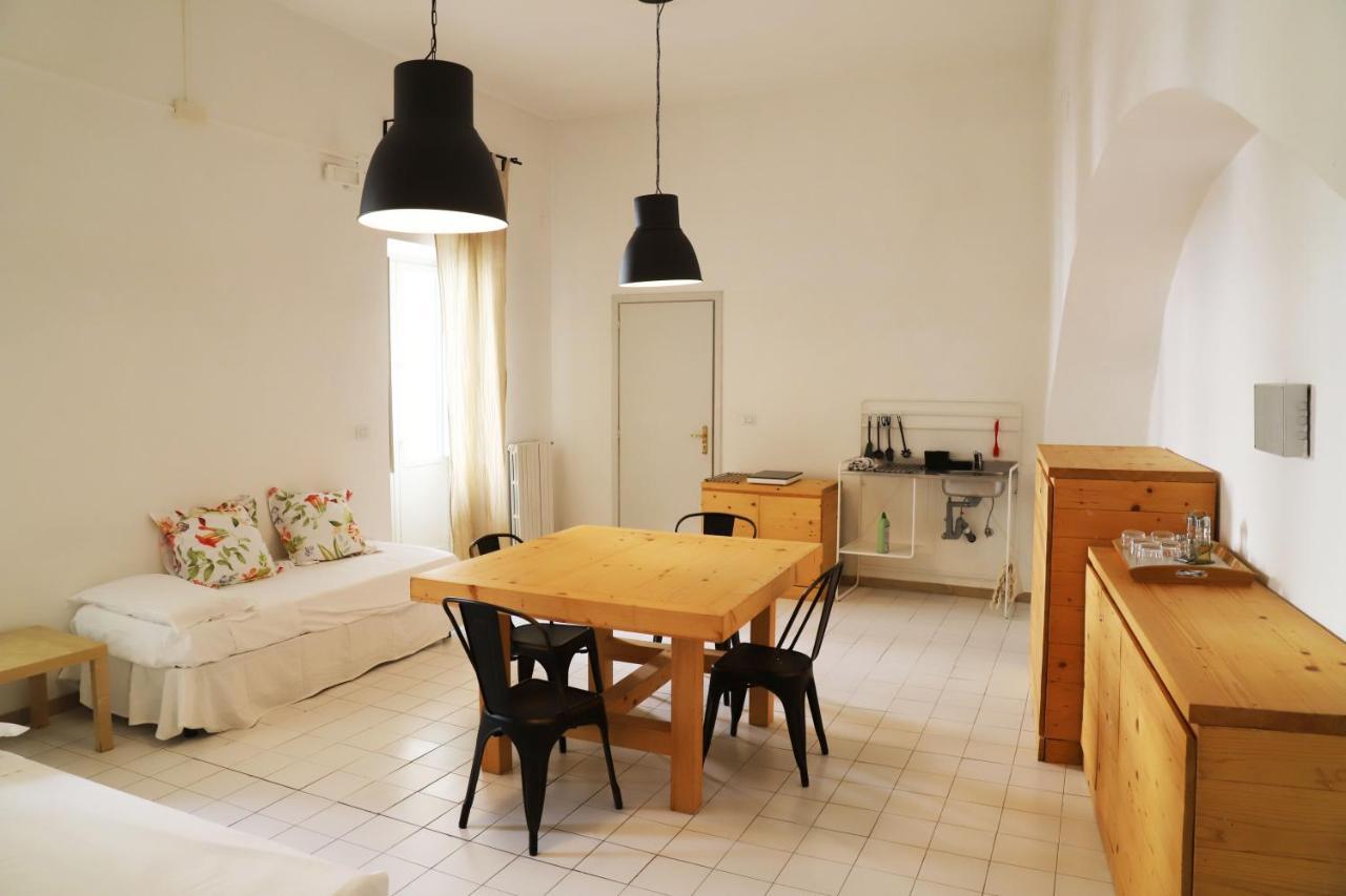 Albergue Ave Gratia Plena Salerno Habitación foto