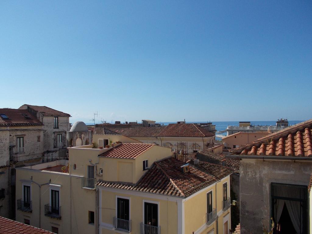 Albergue Ave Gratia Plena Salerno Exterior foto