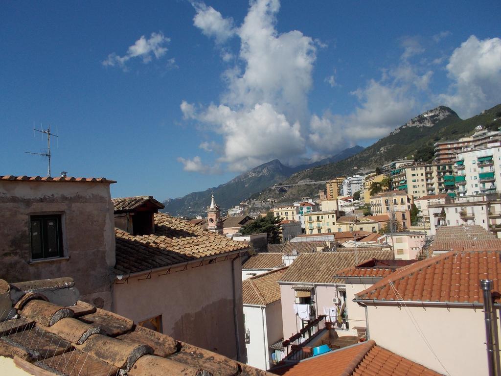 Albergue Ave Gratia Plena Salerno Exterior foto