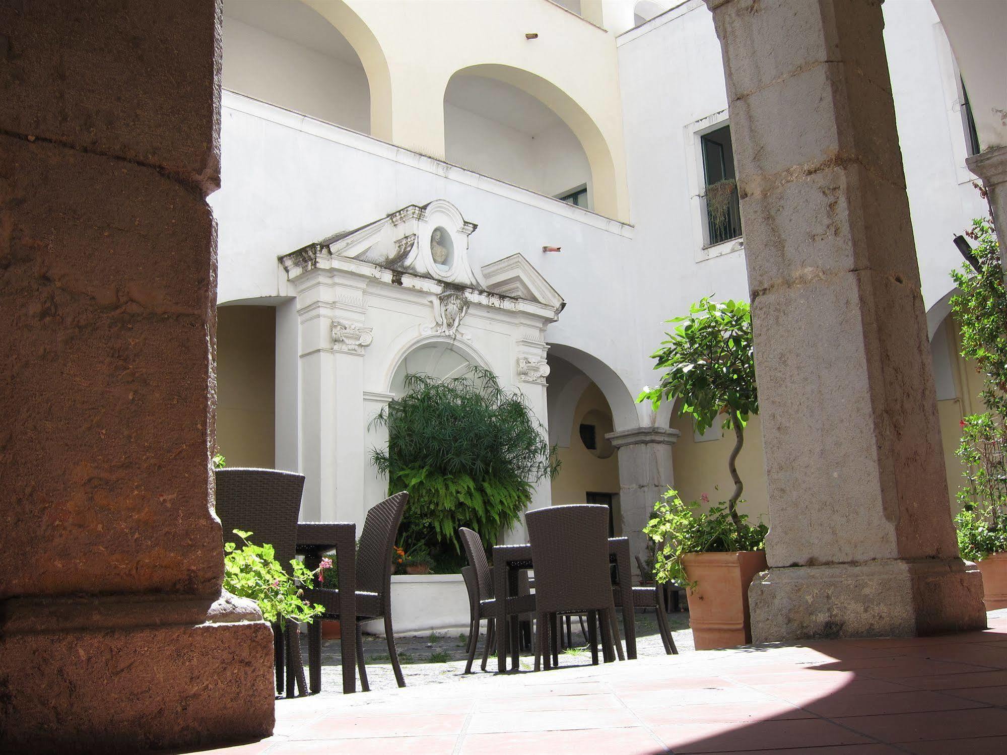 Albergue Ave Gratia Plena Salerno Exterior foto